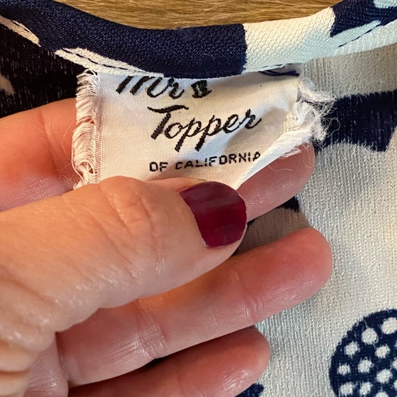 Floral Cardigan Blouse , 1960s 1970s Vintage, Navy Blue & White, Tropical - Picture 2 of 10